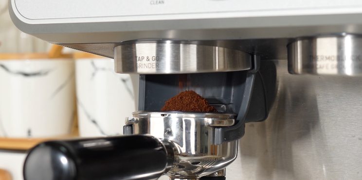 Portafilter and grind